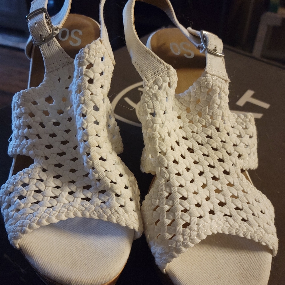 White wedges